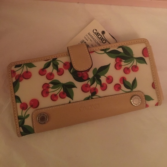 XoXo Cherry Print Wallet - Picture 4 of 4
